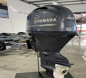 Large yamaha 90 hp